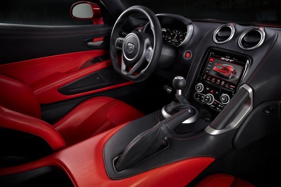 Интерьер SRT Viper GTS (VX) 2012 года  (фото 37 из 60)